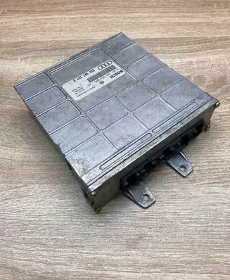 Audi A4 S4 B5 8D Engine control unit/module ECU 8D0907557B 0261203554
