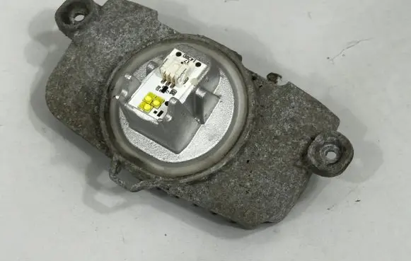 BMW 3 F30 F35 F31 Headlight ballast module Xenon 7398766