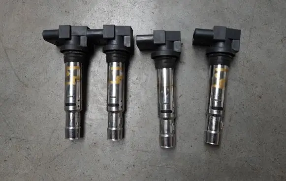 Volkswagen New Beetle High voltage ignition coil 036905715F LD0R7829