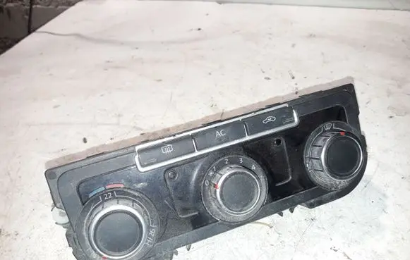 Volkswagen PASSAT B6 Climate control unit 3C8907336AB 5HB009751