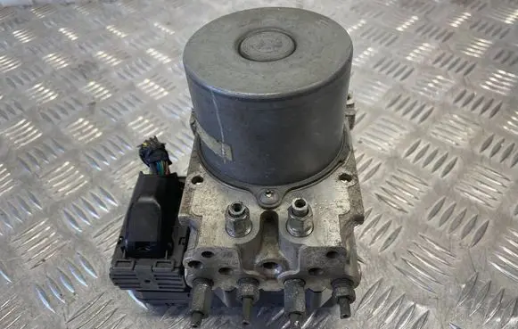 Mazda 6 ABS Pump GDK4437A0 1338006980