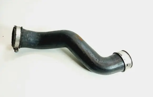 Audi A4 S4 B7 8E 8H Intercooler hose/pipe 8E0145737F