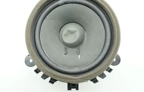 Volvo XC70 Subwoofer speaker 30657445