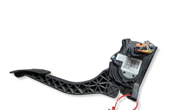 Peugeot 3008 II Accelerator throttle pedal S26301517 9674829180