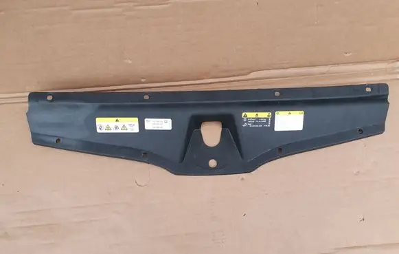 Skoda Octavia Mk4 Radiator trim 5E3853343B