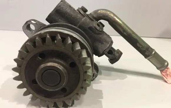 Volkswagen Transporter - Caravelle T5 Power steering pump 7E0422153
