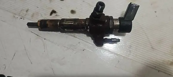 Ford Focus Fuel injector 50274V05 9674973080 74038