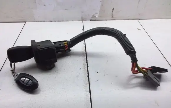 Opel Vivaro Ignition lock 