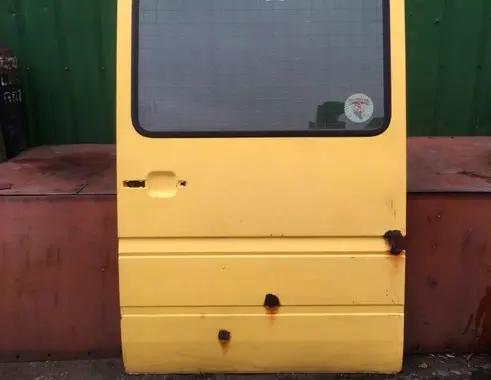 Mercedes-Benz Sprinter W901 W902 W903 W904 Side sliding door A9017300305 9017300305