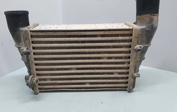 Volkswagen PASSAT B5 Intercooler radiator 058145805A