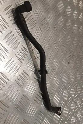 Volkswagen Touareg I Fuel injector supply line/pipe 