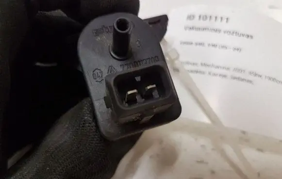 Volvo S40, V40 Vacuum valve 7700113709