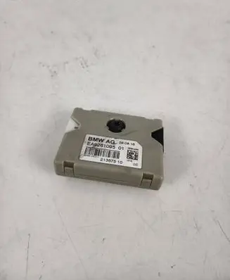 BMW 5 F10 F11 Aerial antenna amplifier 9261095