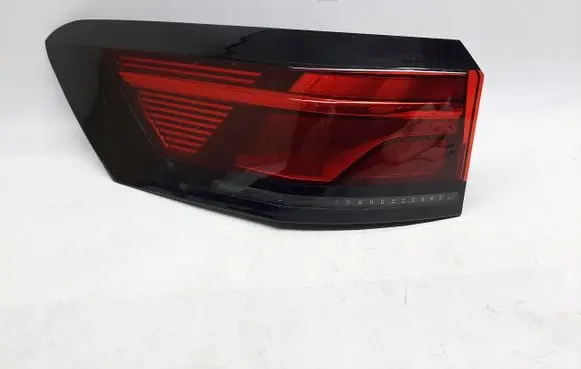 Volkswagen PASSAT B8 Rear/tail lights 3J0945095