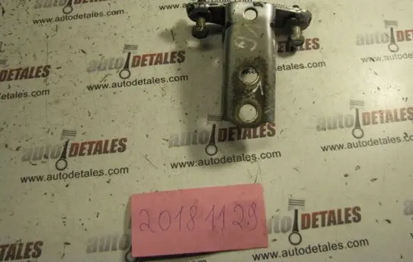 Mitsubishi Lancer Rear door lower hinge