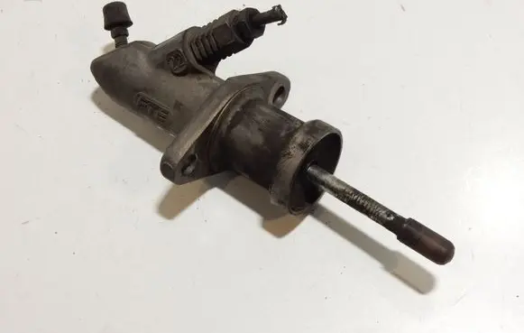 BMW 5 E60 E61 Clutch slave cylinder 21526766277 6766277 56180