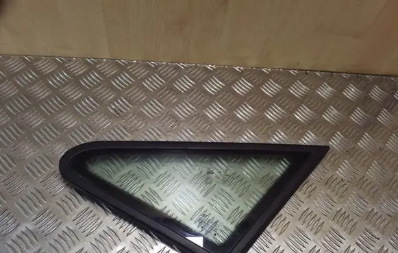 Seat Alhambra (Mk1) Front door window glass four-door 43R001100