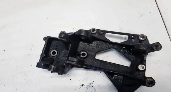Citroen Xsara Picasso Engine mounting bracket 