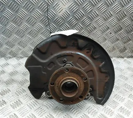 Volkswagen PASSAT B8 Front wheel hub 5Q0407258C 3Q0400054Q