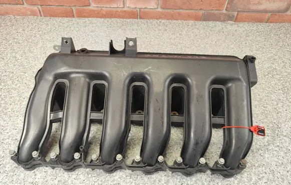 BMW 5 E60 E61 Intake manifold 7790701