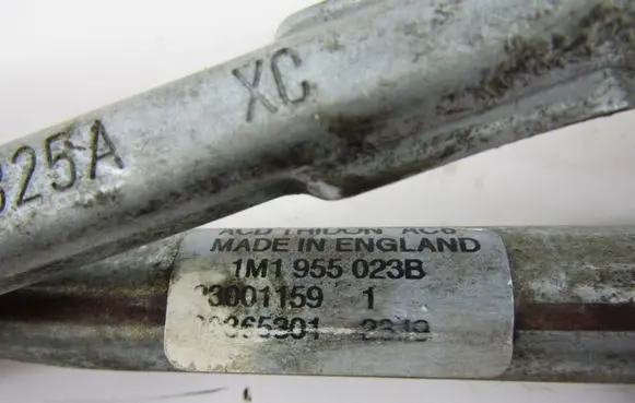 Seat Toledo II (1M) Front wiper linkage 1M1955023B