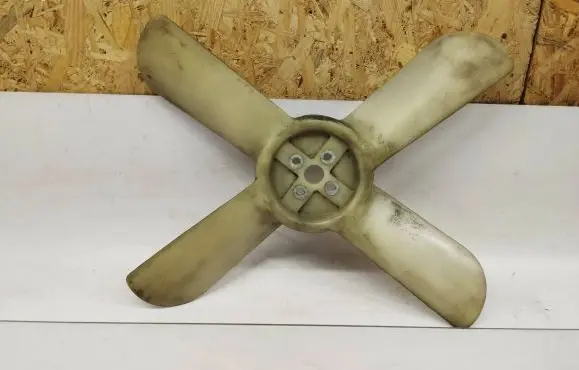 Mercedes-Benz 190 230 W110 W111 Fan impeller 1082050906