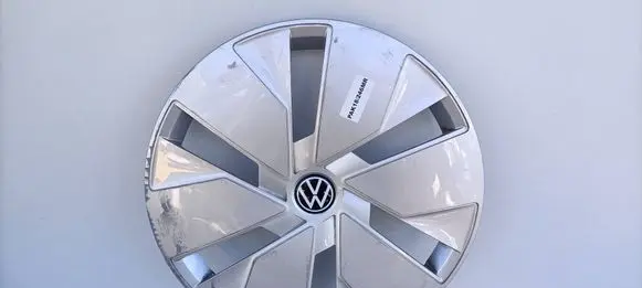 Volkswagen ID.4 R18 wheel hub/cap/trim 10E601147