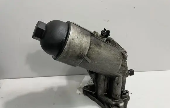 BMW 5 E60 E61 Engine oil radiator 7788453