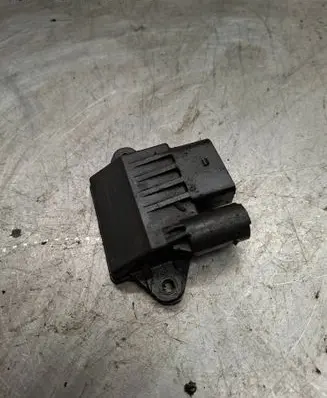 Mercedes-Benz E W211 Glow plug pre-heat relay A6429005801 HW2014 SW2614