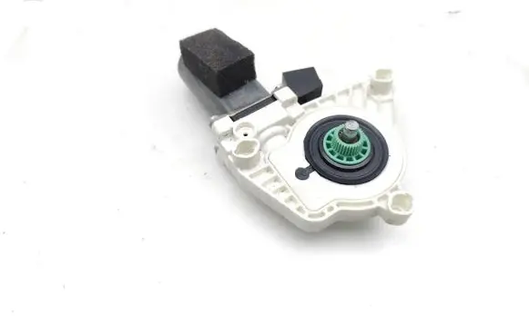 Mercedes-Benz S W221 Front door window regulator motor A55383110 0536010604