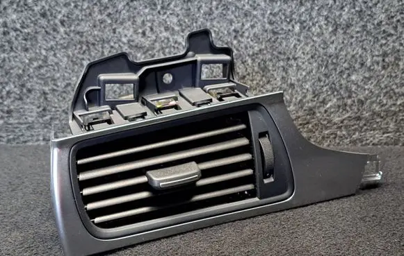 Audi A6 S6 C7 4G Dashboard side air vent grill/cover trim 4G1820901