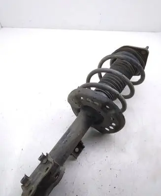 Hyundai i40 Front shock absorber/damper 546613Z130