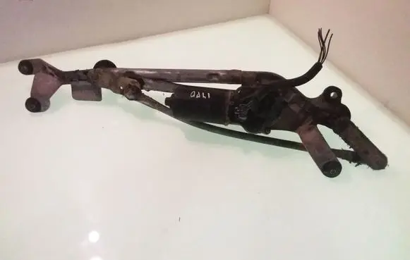 Nissan Primera Front wiper linkage and motor 28810AU310 1155603B