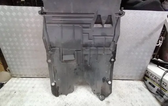 Renault Laguna III Engine splash shield/under tray 758900001R 7589000 758900003R