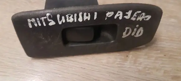 Mitsubishi Pajero Electric window control switch MR444892