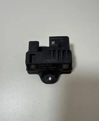 BMW 5 GT F07 Glow plug pre-heat relay 8519472 E2110021046