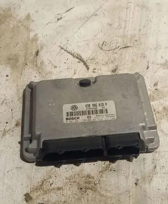 Volkswagen PASSAT B5 Engine control unit/module 038906018P