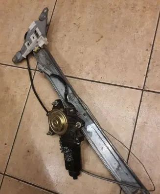Toyota Hilux (N20) Front door manual window regulator 0621005301 0571020190
