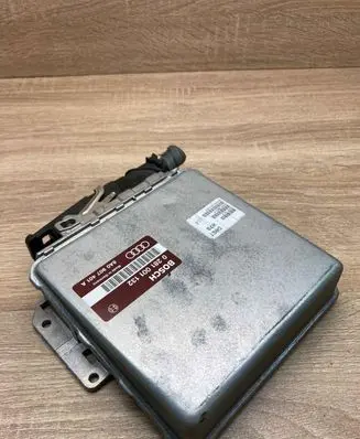 Audi 80 90 S2 B4 Engine control unit/module ECU 8A0907401A 0281001132 USED