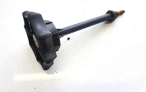 Audi TT Mk1 Spare wheel bolt 8n0803899