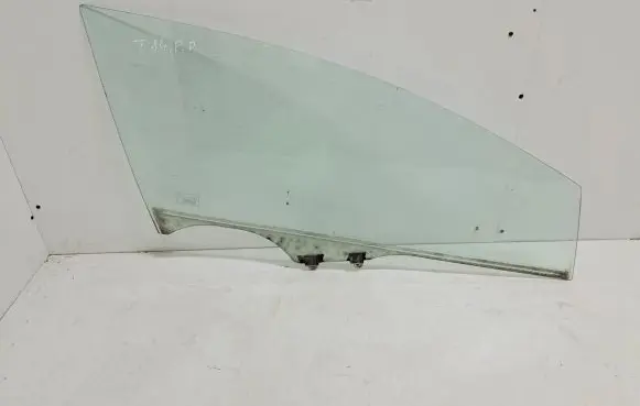 Honda Civic Front door window glass four-door