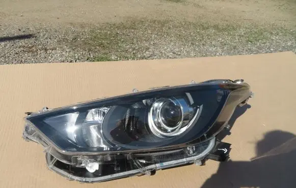 Toyota Yaris XP210 Headlight/headlamp K0-6