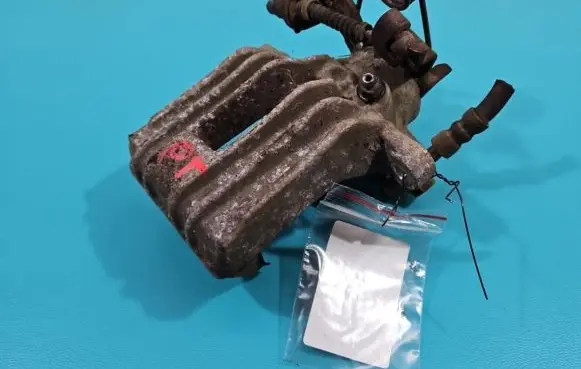 Rear brake caliper