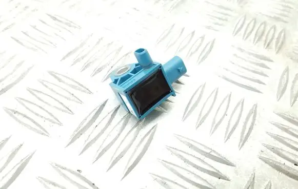 Volkswagen Jetta VI Airbag deployment crash/impact sensor 5K0959351A