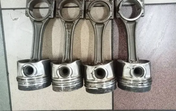 Volkswagen Golf VI Piston with connecting rod 790MA