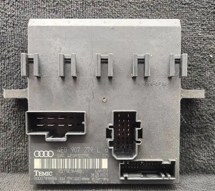 Audi A8 S8 D3 4E Comfort/convenience module 4E0907279L 4E0910279L