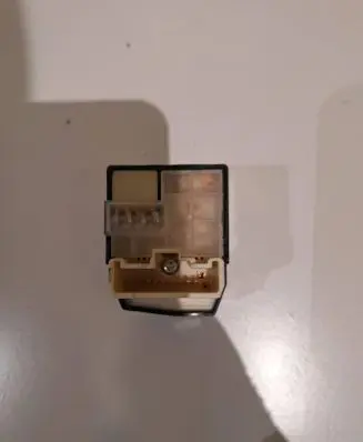 Toyota Avensis T250 Wing mirror switch 183575
