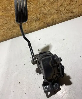 Renault Megane II Accelerator throttle pedal 6PV00811914 7700313060