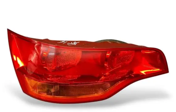 Audi Q7 4L Rear/tail lights 4L0945093