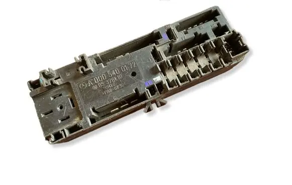 Mercedes-Benz E W210 Fuse module A0005400172